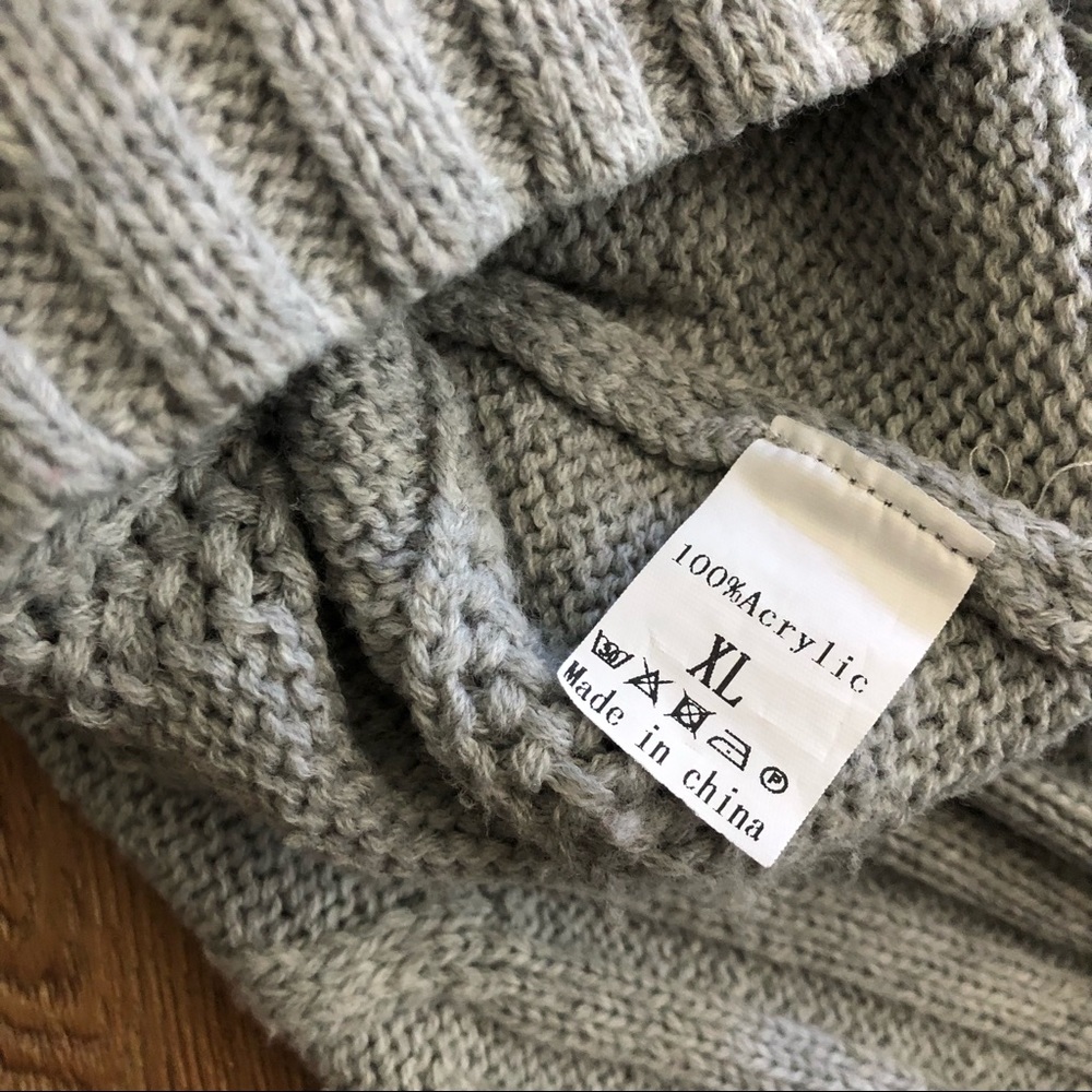 Off-the-Shoulder Sweater - Picture 5 of 6
